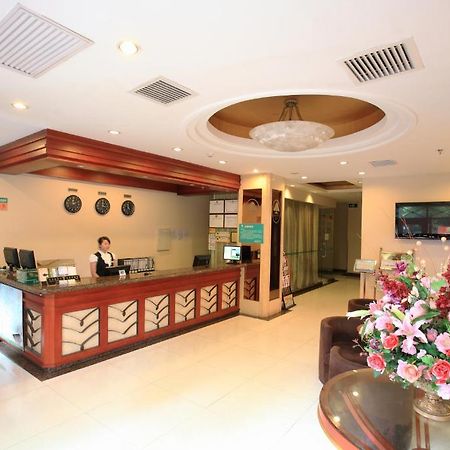 Greentree Inn Shanghai Dongming Road Subway Station Express Hotel Eksteriør bilde