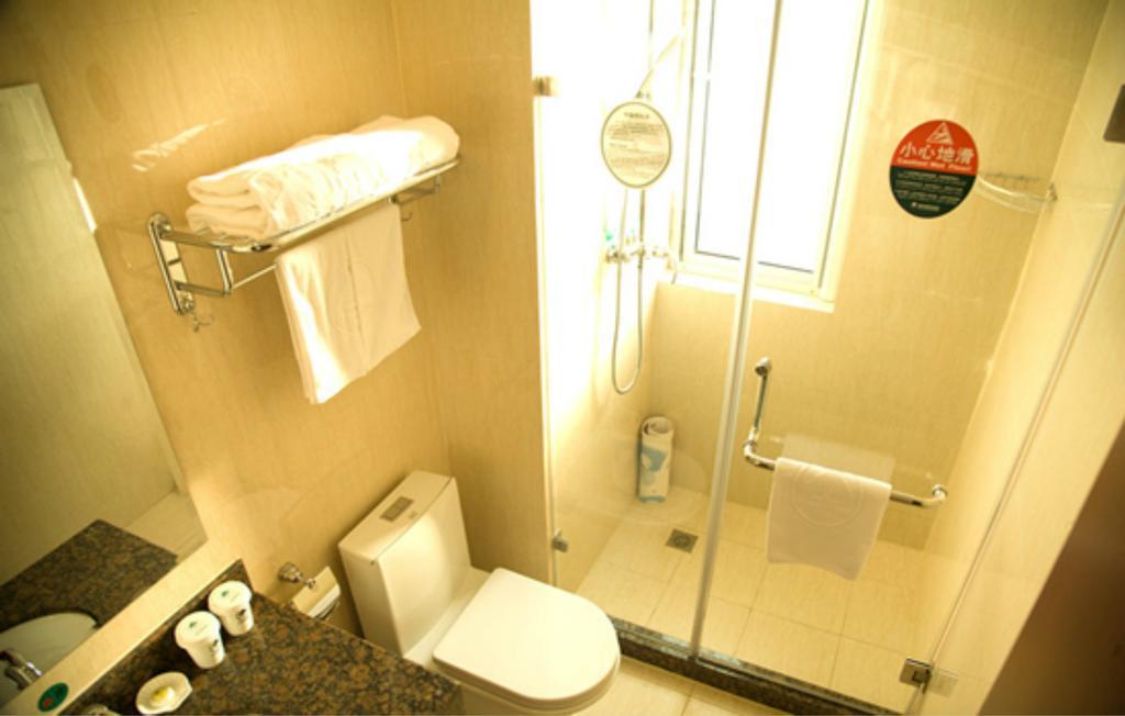 Greentree Inn Shanghai Dongming Road Subway Station Express Hotel Eksteriør bilde