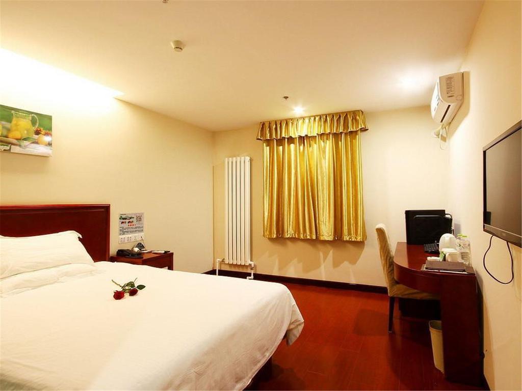 Greentree Inn Shanghai Dongming Road Subway Station Express Hotel Eksteriør bilde