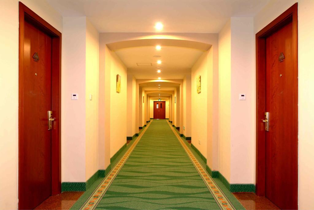 Greentree Inn Shanghai Dongming Road Subway Station Express Hotel Eksteriør bilde