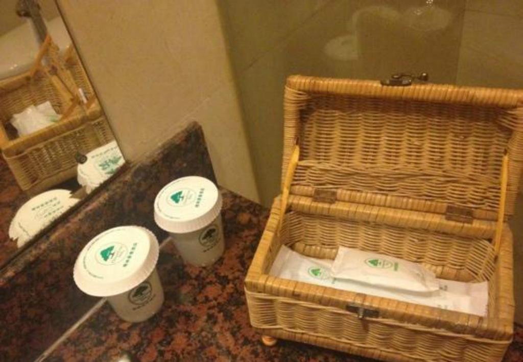 Greentree Inn Shanghai Dongming Road Subway Station Express Hotel Eksteriør bilde