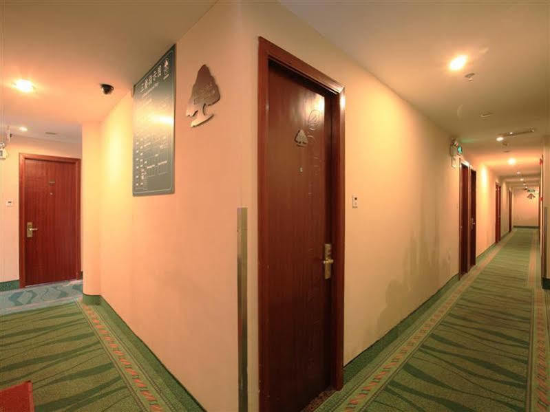 Greentree Inn Shanghai Dongming Road Subway Station Express Hotel Eksteriør bilde